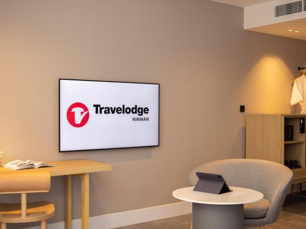 Travelodge Nimman : photo 4 de la chambre suite junior avec balcon