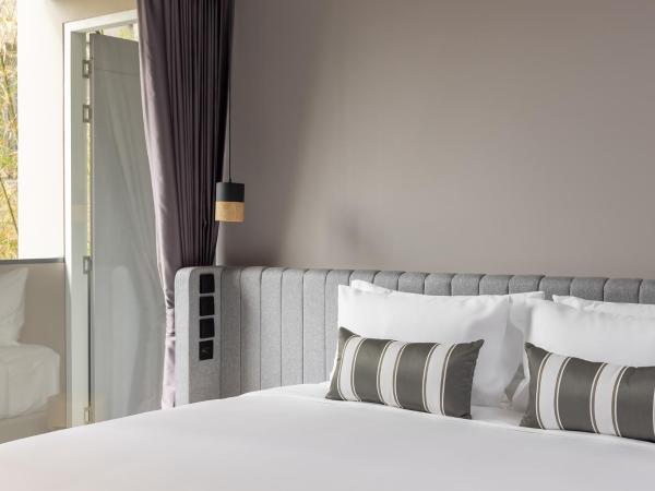 Travelodge Nimman : photo 2 de la chambre chambre de luxe avec balcon