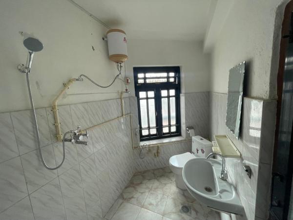 Dzambala Home : photo 7 de la chambre chambre double