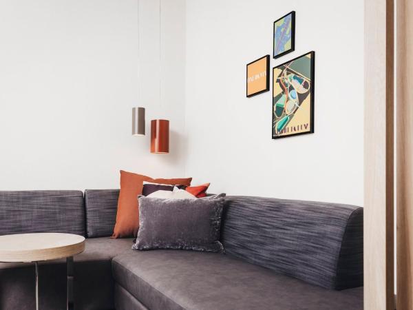 Holiday Inn - Eindhoven Airport, an IHG Hotel : photo 9 de la chambre chambre lit king-size standard avec canapé-lit - Étage supérieur