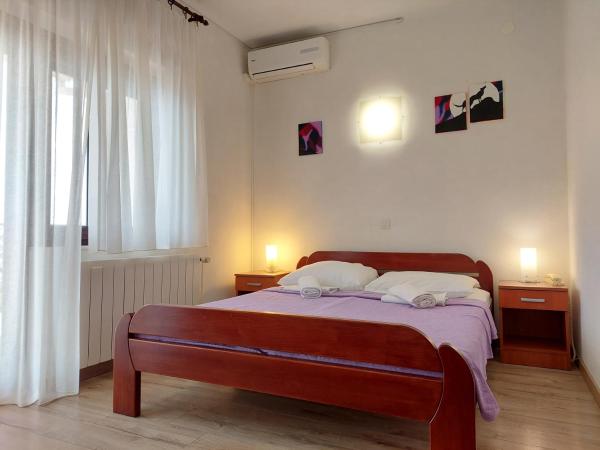 Pansion Klaudija : photo 1 de la chambre chambre triple - vue sur mer