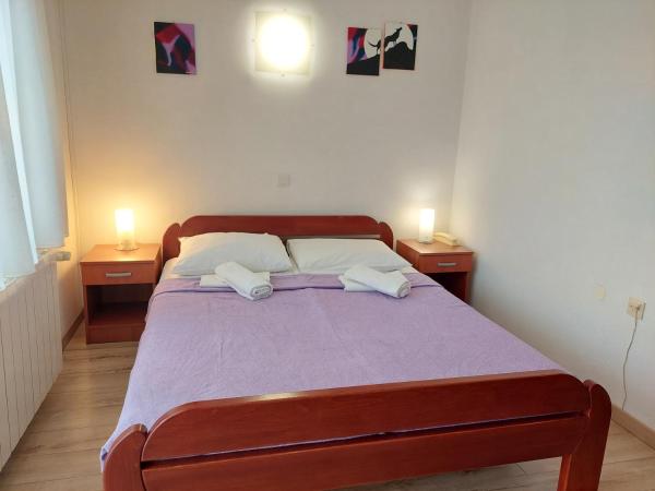 Pansion Klaudija : photo 4 de la chambre chambre triple - vue sur mer