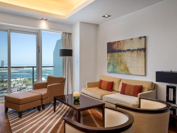 La Suite Dubai Hotel & Apartments : photo 3 de la chambre premier one bedroom sea view apartment - complimentary transfer to mall of the emirates, insurance market metro station & jbr beach