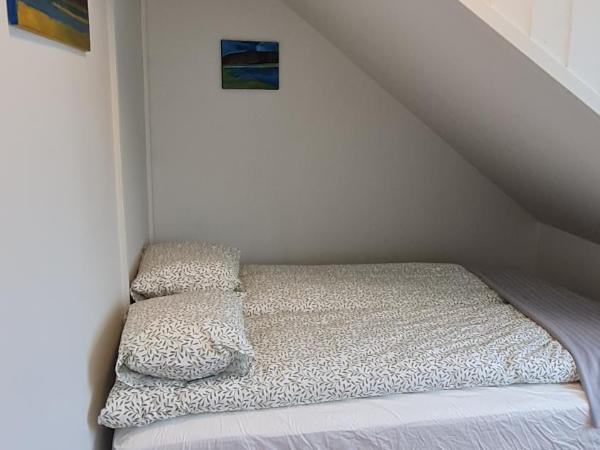 Downtown Guesthouse Reykjavik : photo 8 de la chambre studio familial