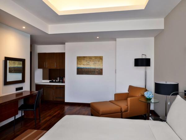 La Suite Dubai Hotel & Apartments : photo 3 de la chambre deluxe room – complimentary transfer to mall of the emirates, insurance market metro station & jbr beach