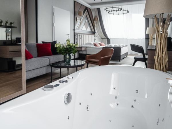 Rysy Boutique Hotel : photo 8 de la chambre executive apartment with jacuzzi and mountain view