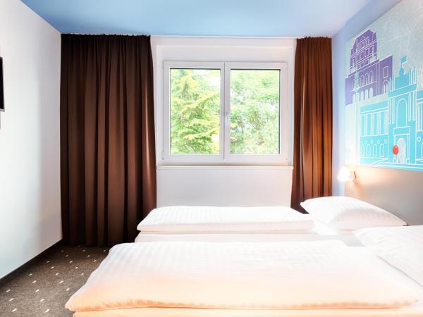 B&B Hotel Wien-Meidling : photo 7 de la chambre chambre lits jumeaux
