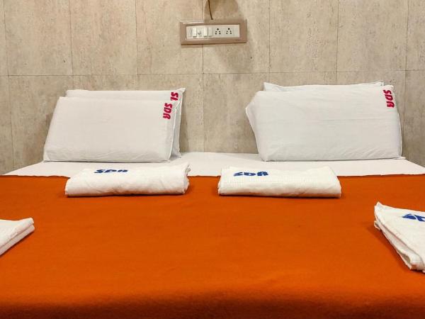 Sarovara Deluxe Rooms : photo 10 de la chambre chambre double deluxe