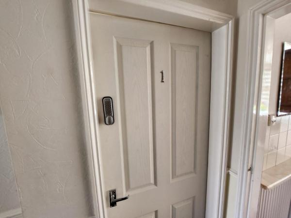 Sheldon Shared House : photo 5 de la chambre chambre familiale - vue sur jardin