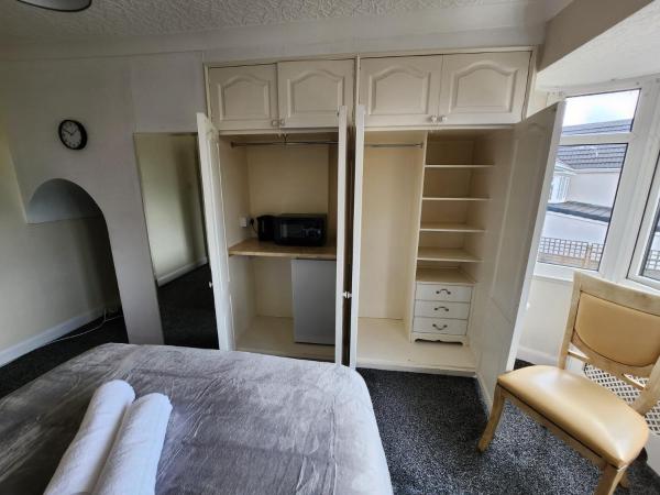 Sheldon Shared House : photo 4 de la chambre chambre double avec salle de bains commune