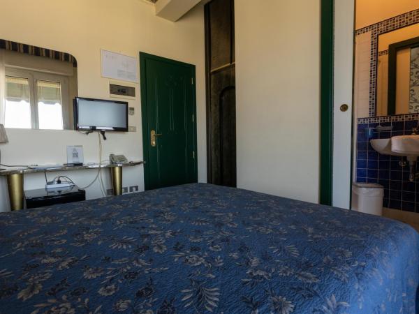 Hotel River fronte mare con piscina : photo 9 de la chambre chambre double - vue sur mer