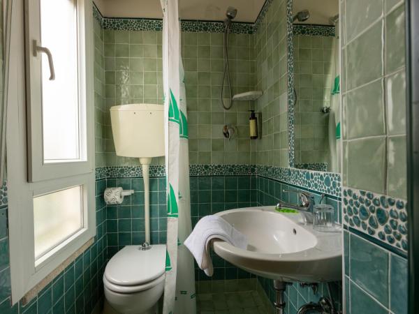 Hotel River fronte mare con piscina : photo 5 de la chambre chambre simple Économique