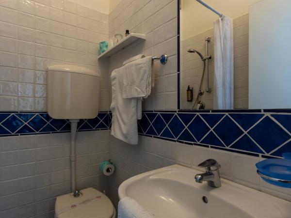 Hotel River fronte mare con piscina : photo 6 de la chambre petite chambre simple