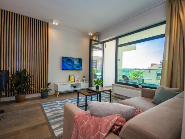 InPoint Apartments G13 near Old Town & Kazimierz : photo 1 de la chambre appartement 1 chambre avec balcon - vue sur château du wawel