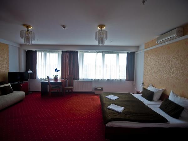Canada Hotel Budapest : photo 4 de la chambre appartement