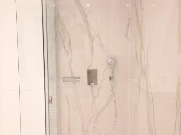 B&B Demar Residence & Dependance : photo 4 de la chambre chambre double ou lits jumeaux supérieure - vue sur mer