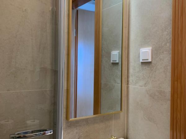 Beach house Sveti Jakov : photo 1 de la chambre chambre double avec salle de bains privative