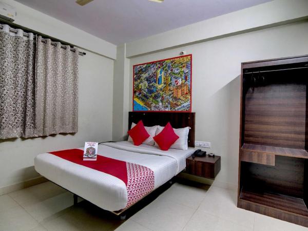 Varcity Plaza Near Ragigudda Sri Prasanna Anjaneyaswamy Temple : photo 1 de la chambre chambre triple classique