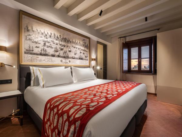 Áurea Casa Palacio Sagasta by Eurostars Hotel Company : photo 4 de la chambre suite junior avec vue