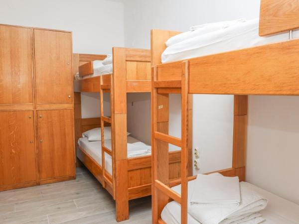 HI Hostel Zadar : photo 6 de la chambre lit simple dans dortoir mixte