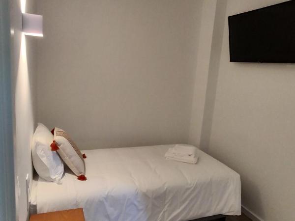 Hotel Made inn Faro : photo 8 de la chambre chambre familiale communicante