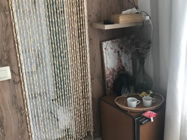 Villa Sylvania : photo 7 de la chambre chambre double - vue sur jardin