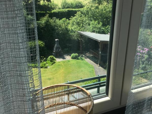 Villa Sylvania : photo 6 de la chambre chambre double - vue sur jardin