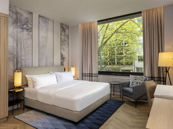DoubleTree by Hilton Berlin Ku'damm : photo 1 de la chambre chambre lit king-size - accessible aux personnes à mobilité réduite