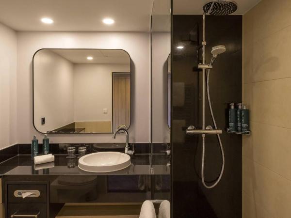 DoubleTree by Hilton Berlin Ku'damm : photo 6 de la chambre chambre lit king-size