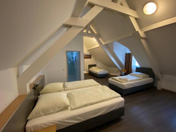 Opera Hotel Köln : photo 7 de la chambre chambre quadruple