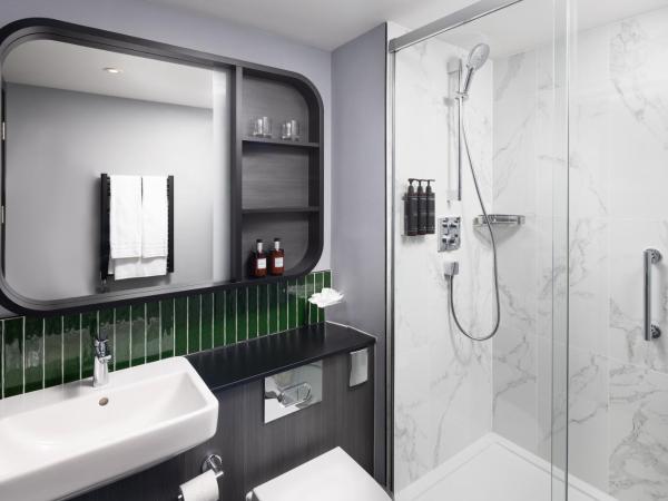 Residence Inn by Marriott Manchester Piccadilly : photo 6 de la chambre suite 1 chambre lit queen-size avec canapé-lit