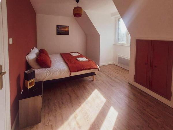 L'échappée, Chambres et Tables d'hôtes : photo 2 de la chambre chambre double - vue sur jardin