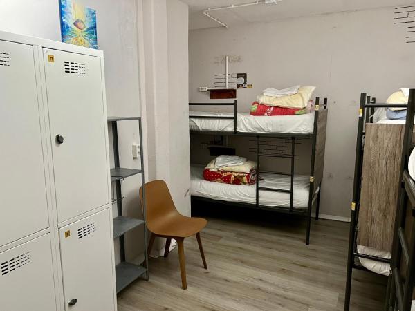 Hostel The Golden Stork : photo 1 de la chambre lit dans dortoir mixte de 6 lits