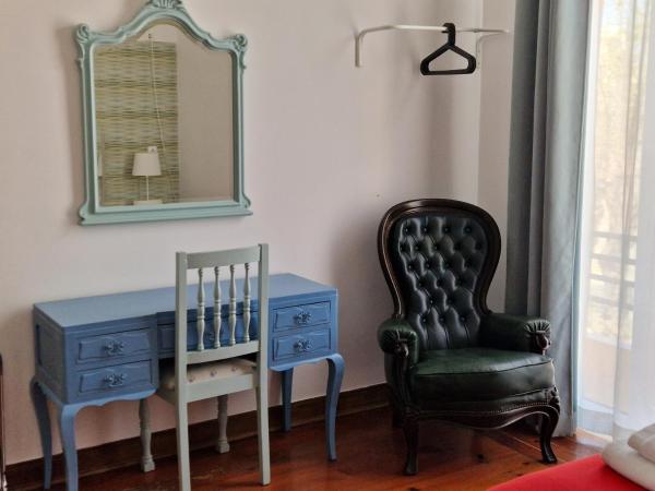 Guest House do Largo : photo 2 de la chambre chambre double avec salle de bains privative