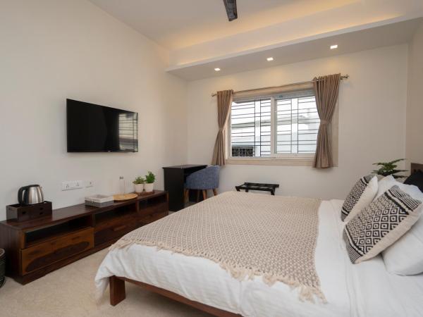 Lakeside Suites : photo 3 de la chambre chambre lit king-size standard