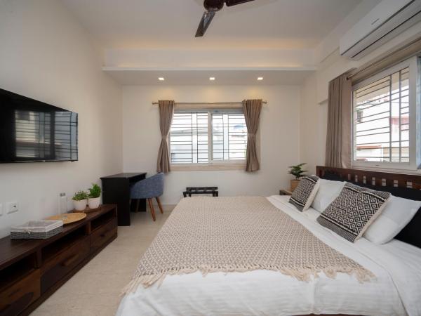 Lakeside Suites : photo 2 de la chambre chambre lit king-size standard