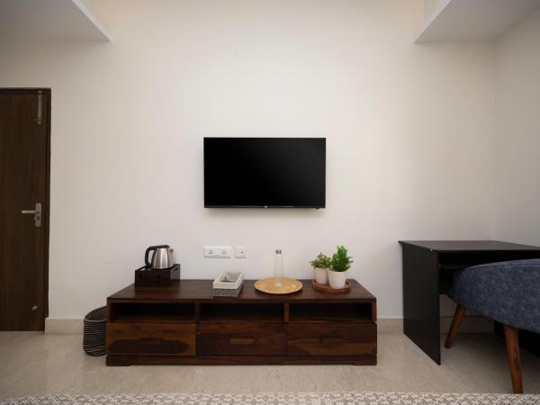 Lakeside Suites : photo 4 de la chambre chambre lit king-size standard