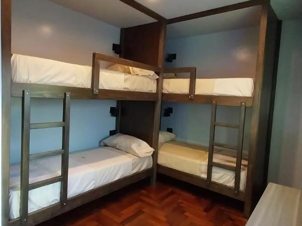 Dallas Hotel -Motel- : photo 1 de la chambre lit dans dortoir mixte de 4 lits