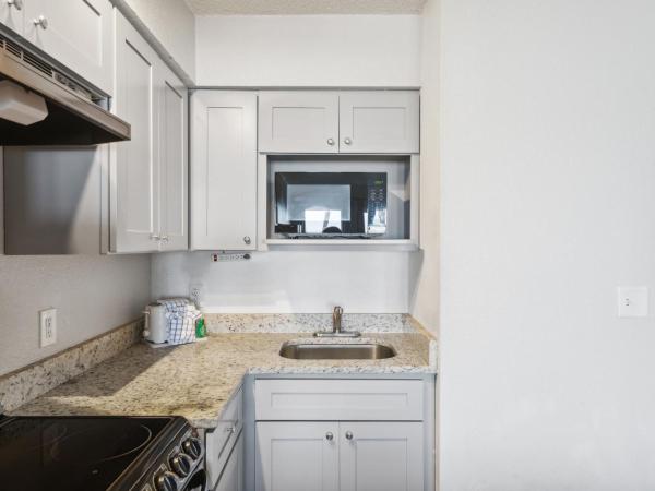 Sugar Sands Beachfront Hotel, a By The Sea Resort : photo 6 de la chambre suite with ocean/gulf view beach walkup