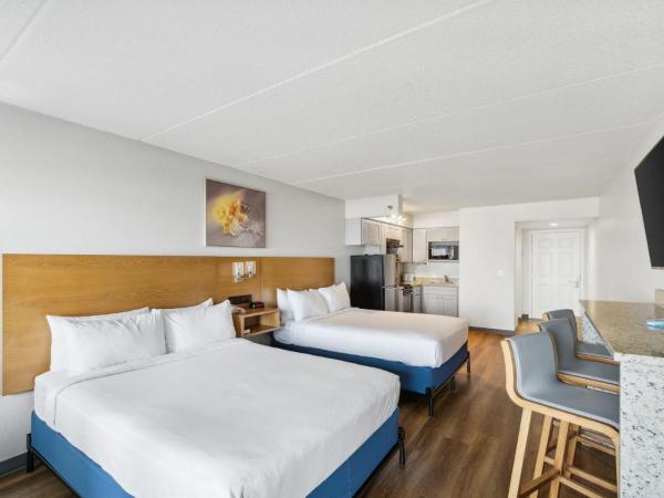 Sugar Sands Beachfront Hotel, a By The Sea Resort : photo 2 de la chambre suite with ocean/gulf view beach walkup