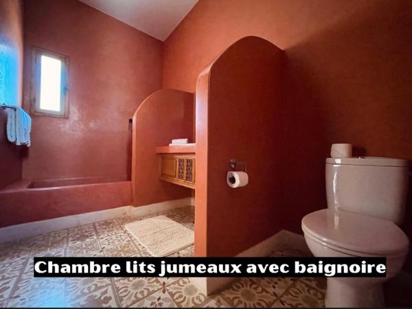 Villa des Hauts Mogador : photo 6 de la chambre chambre lits jumeaux avec baignoire