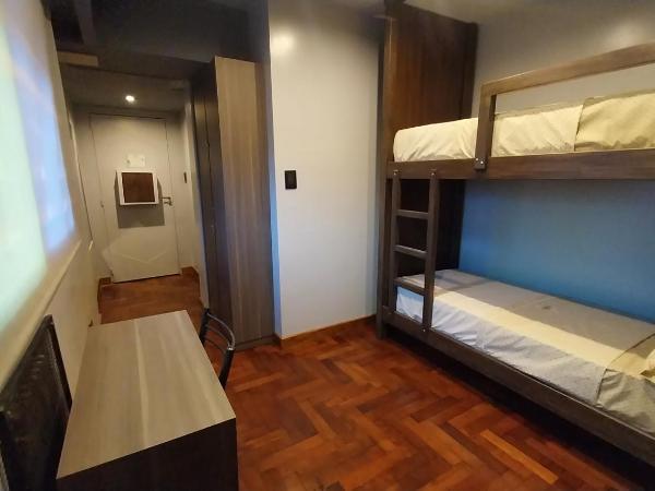 Dallas Hotel -Motel- : photo 2 de la chambre lit dans dortoir mixte de 4 lits