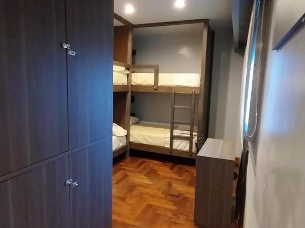 Dallas Hotel -Motel- : photo 3 de la chambre lit dans dortoir mixte de 4 lits