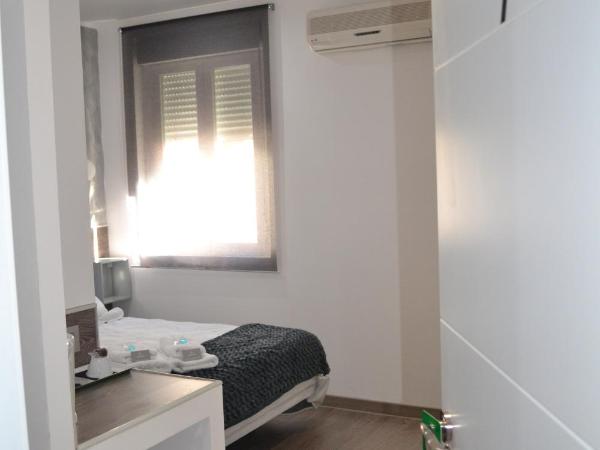 Hostal Meyra : photo 3 de la chambre chambre double