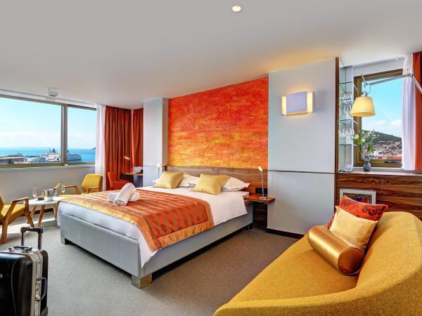 Horizon Luxury Suites : photo 3 de la chambre suite deluxe - vue sur mer
