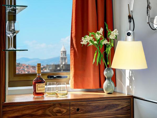 Horizon Luxury Suites : photo 5 de la chambre suite deluxe - vue sur mer