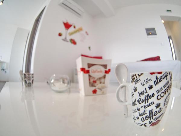 Dubrovnik Icy Guest House : photo 7 de la chambre studio avec balcon et vue sur la mer