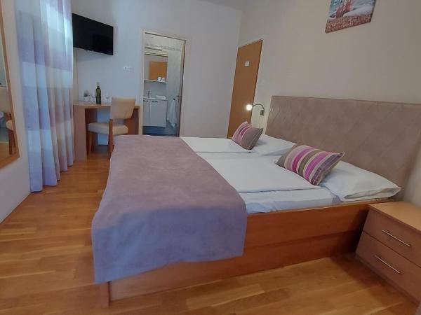 Guest house Tom : photo 7 de la chambre petite chambre double