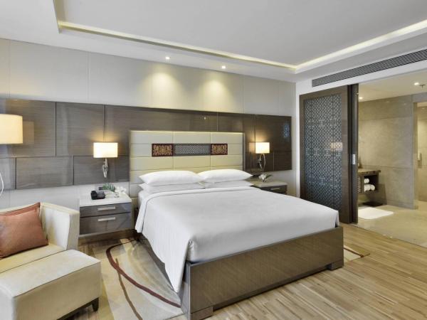 JW Marriott Mumbai Sahar Airport : photo 4 de la chambre guest room, executive lounge access, 1 king, city view