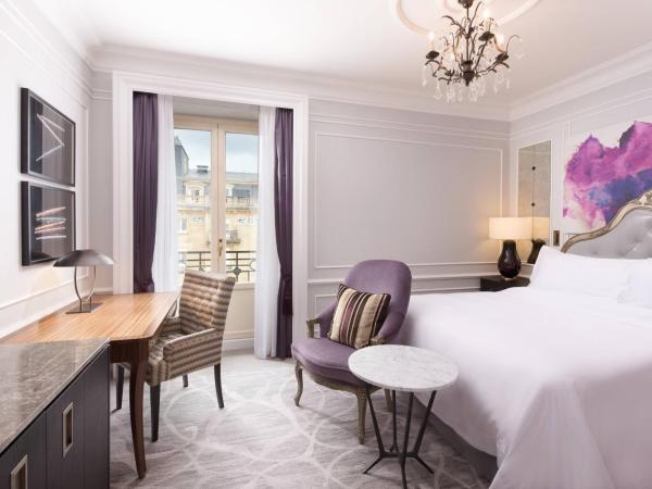 Hotel Maria Cristina, a Luxury Collection Hotel, San Sebastian : photo 1 de la chambre chambre lit king-size deluxe - vue sur jardin